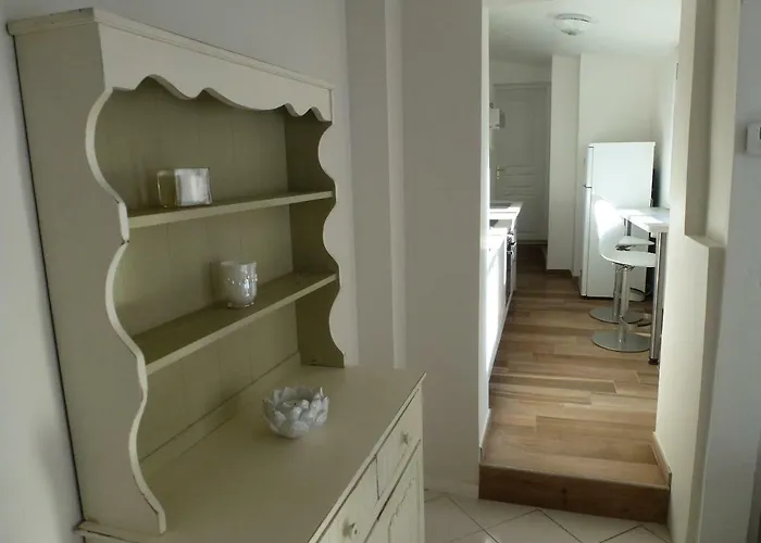 Le Charme A La Francaise *